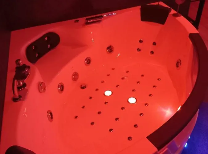 Game 6 Personnes Maximum Apartment