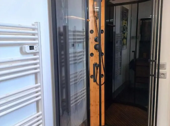 Game 6 Personnes Maximum Apartment *